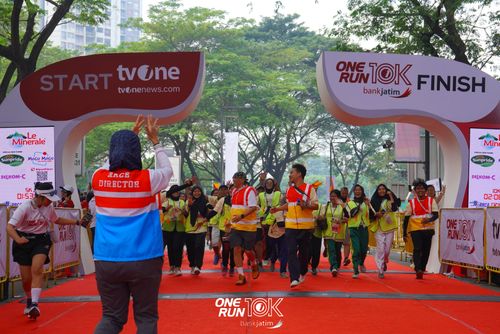 Race photo from ONE RUN 10 K
