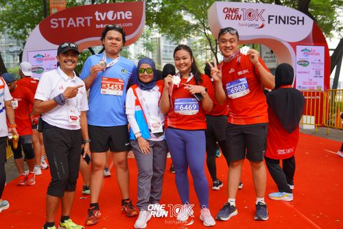 Race photo from ONE RUN 10 K