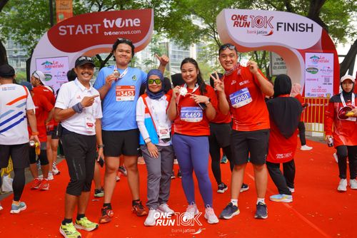 Race photo from ONE RUN 10 K