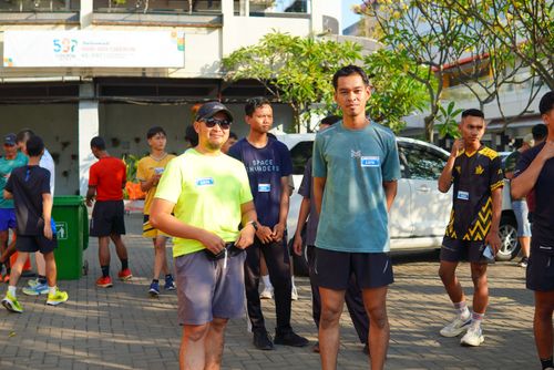 Race photo from Shake Out Run Jabar 10K