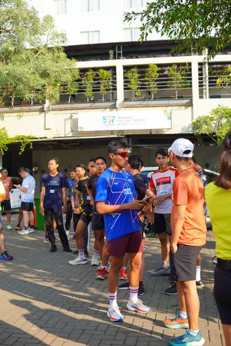 Race photo from Shake Out Run Jabar 10K