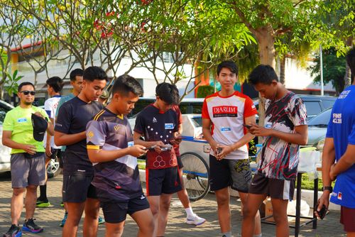Race photo from Shake Out Run Jabar 10K