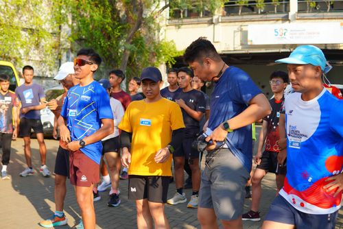 Race photo from Shake Out Run Jabar 10K