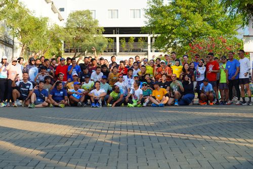 Race photo from Shake Out Run Jabar 10K