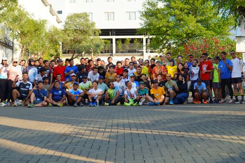 Race photo from Shake Out Run Jabar 10K