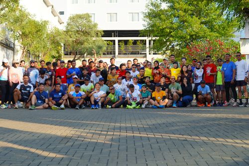 Race photo from Shake Out Run Jabar 10K