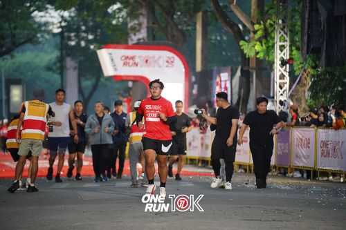 Race photo from ONE RUN 10K 2025