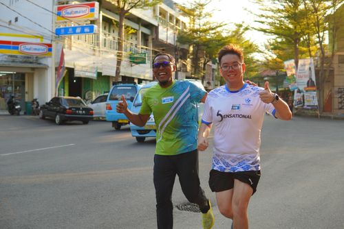 Race photo from Shake Out Run Jabar 10K