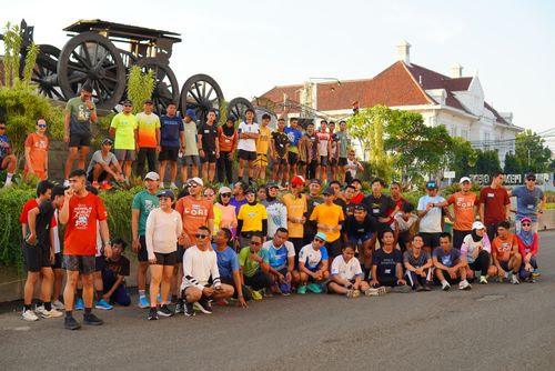 Race photo from Shake Out Run Jabar 10K