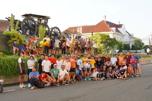 Race photo from Shake Out Run Jabar 10K