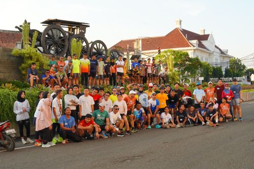 Race photo from Shake Out Run Jabar 10K