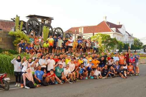 Race photo from Shake Out Run Jabar 10K