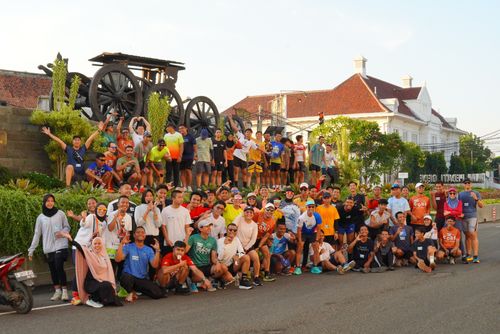 Race photo from Shake Out Run Jabar 10K