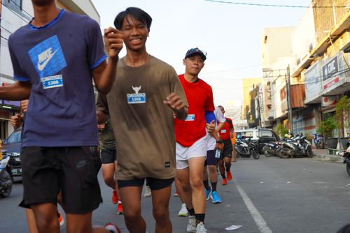 Race photo from Shake Out Run Jabar 10K