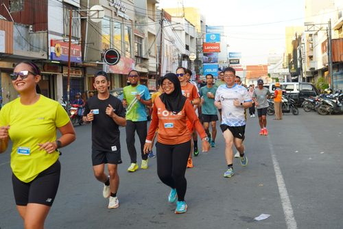 Race photo from Shake Out Run Jabar 10K
