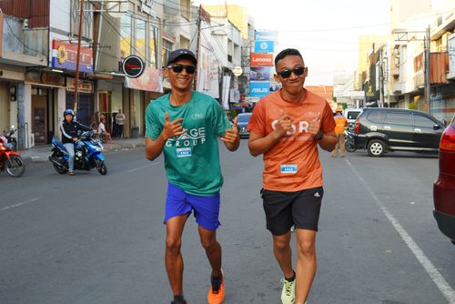 Race photo from Shake Out Run Jabar 10K