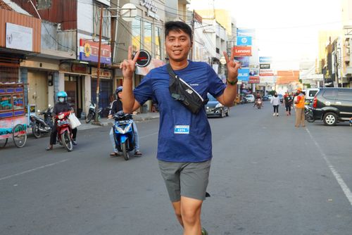 Race photo from Shake Out Run Jabar 10K