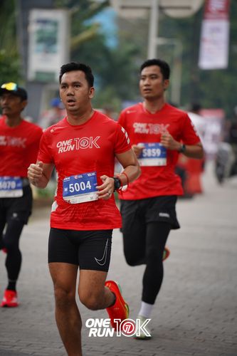 Race photo from ONE RUN 10K 2025