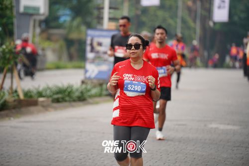 Race photo from ONE RUN 10K 2025