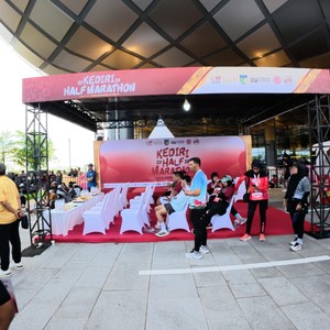 Race photo from KEDIRI HALF MARATHON 2026