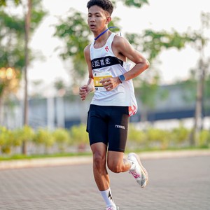 Race photo from YUK TRAVEL RUN