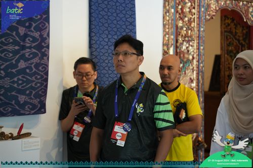 Race photo from Telin Batic 2024 Photo Search