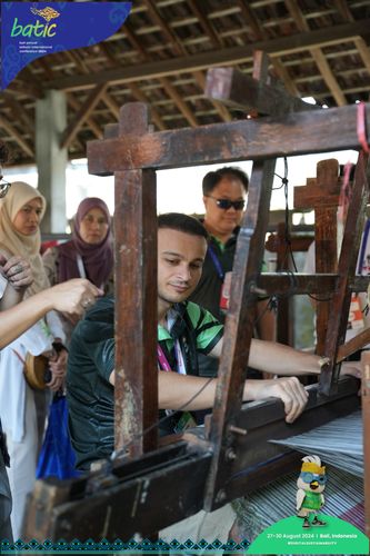 Race photo from Telin Batic 2024 Photo Search