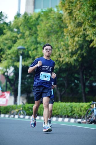 Race photo from KEMLU RUN 2025