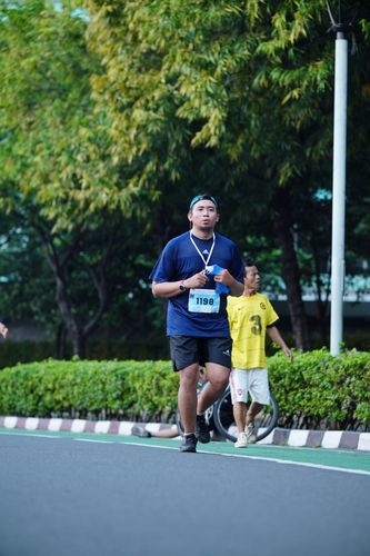 Race photo from KEMLU RUN 2025