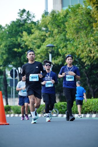 Race photo from KEMLU RUN 2025