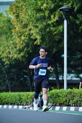 Race photo from KEMLU RUN 2025