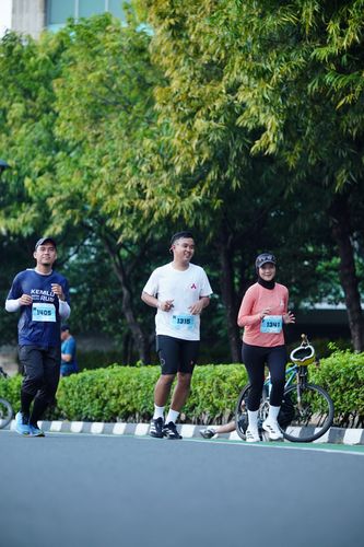 Race photo from KEMLU RUN 2025
