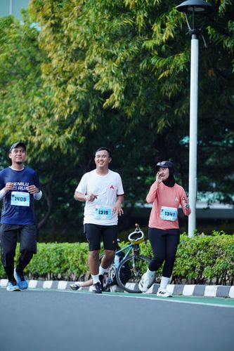 Race photo from KEMLU RUN 2025
