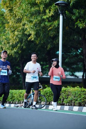 Race photo from KEMLU RUN 2025