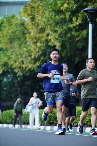 Race photo from KEMLU RUN 2025