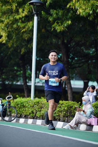 Race photo from KEMLU RUN 2025