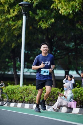 Race photo from KEMLU RUN 2025