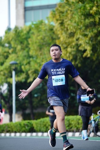 Race photo from KEMLU RUN 2025