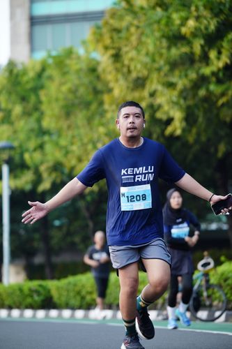 Race photo from KEMLU RUN 2025