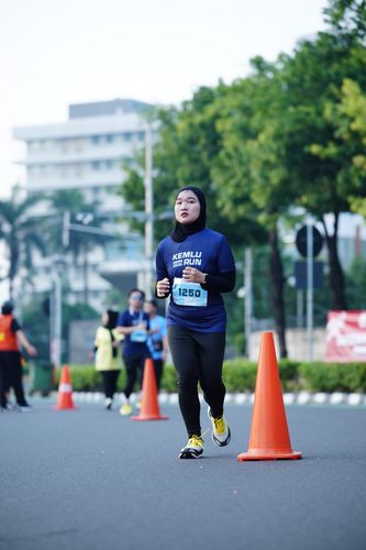 Race photo from KEMLU RUN 2025