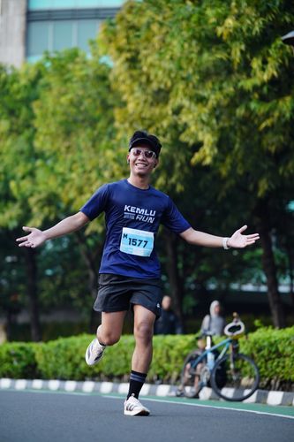 Race photo from KEMLU RUN 2025
