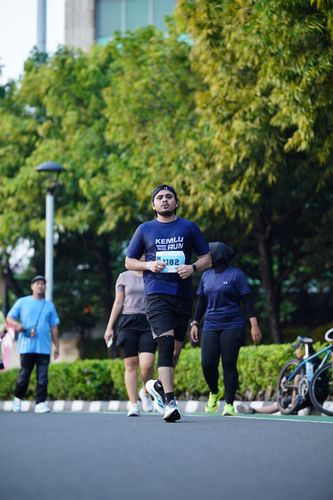 Race photo from KEMLU RUN 2025