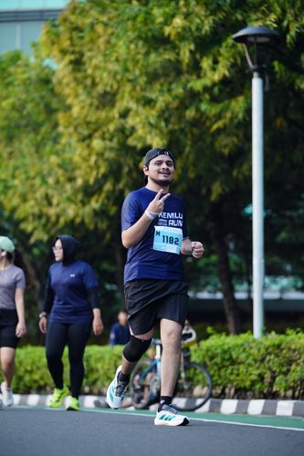 Race photo from KEMLU RUN 2025