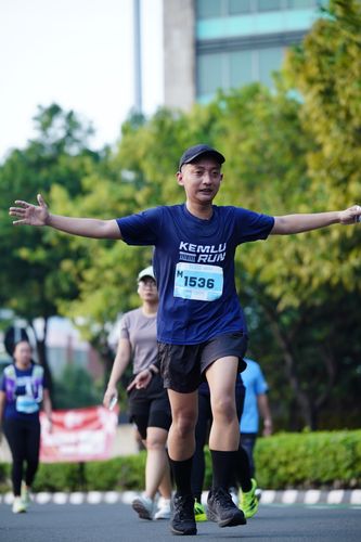 Race photo from KEMLU RUN 2025