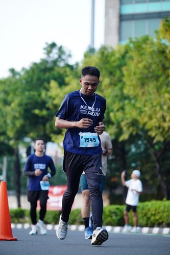 Race photo from KEMLU RUN 2025