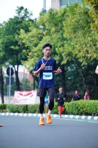 Race photo from KEMLU RUN 2025