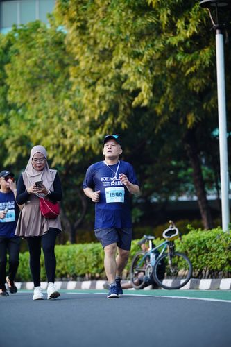 Race photo from KEMLU RUN 2025