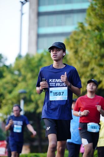 Race photo from KEMLU RUN 2025