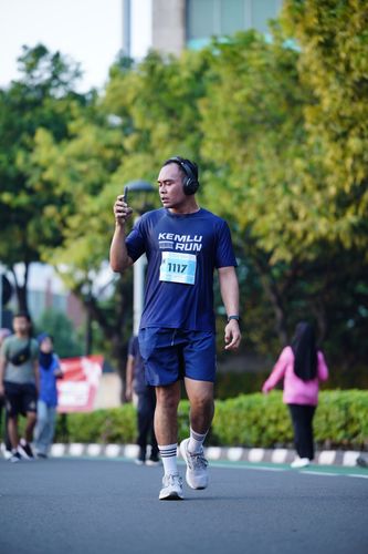 Race photo from KEMLU RUN 2025