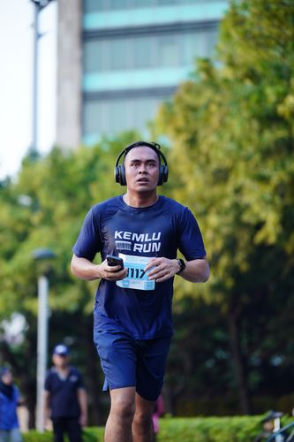 Race photo from KEMLU RUN 2025